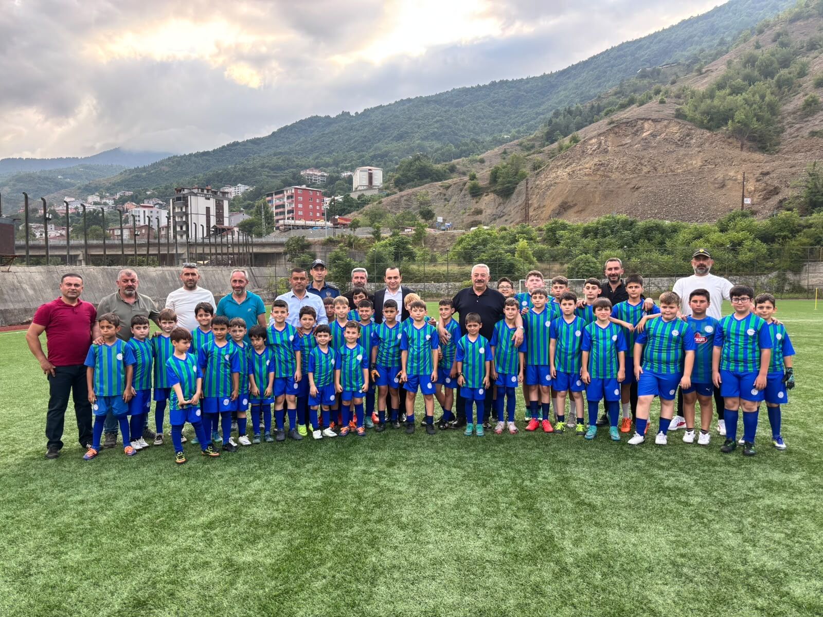 Murgul'da Çaykur Rizespor Futbol Okulu Açıldı