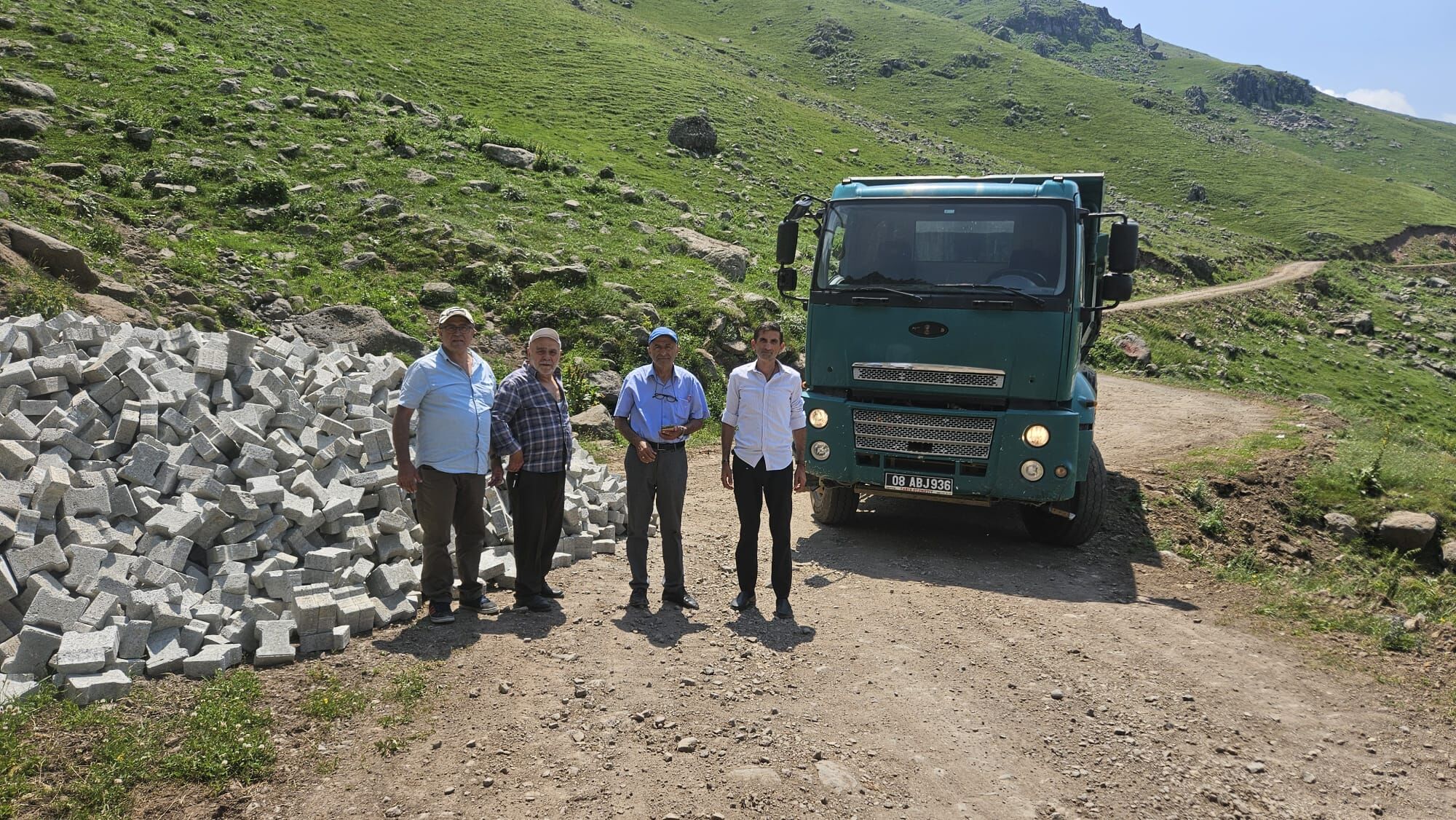 Yiğili Yaylaları Yolunda Kilit Parke Taşı Dönemi Başladı-3
