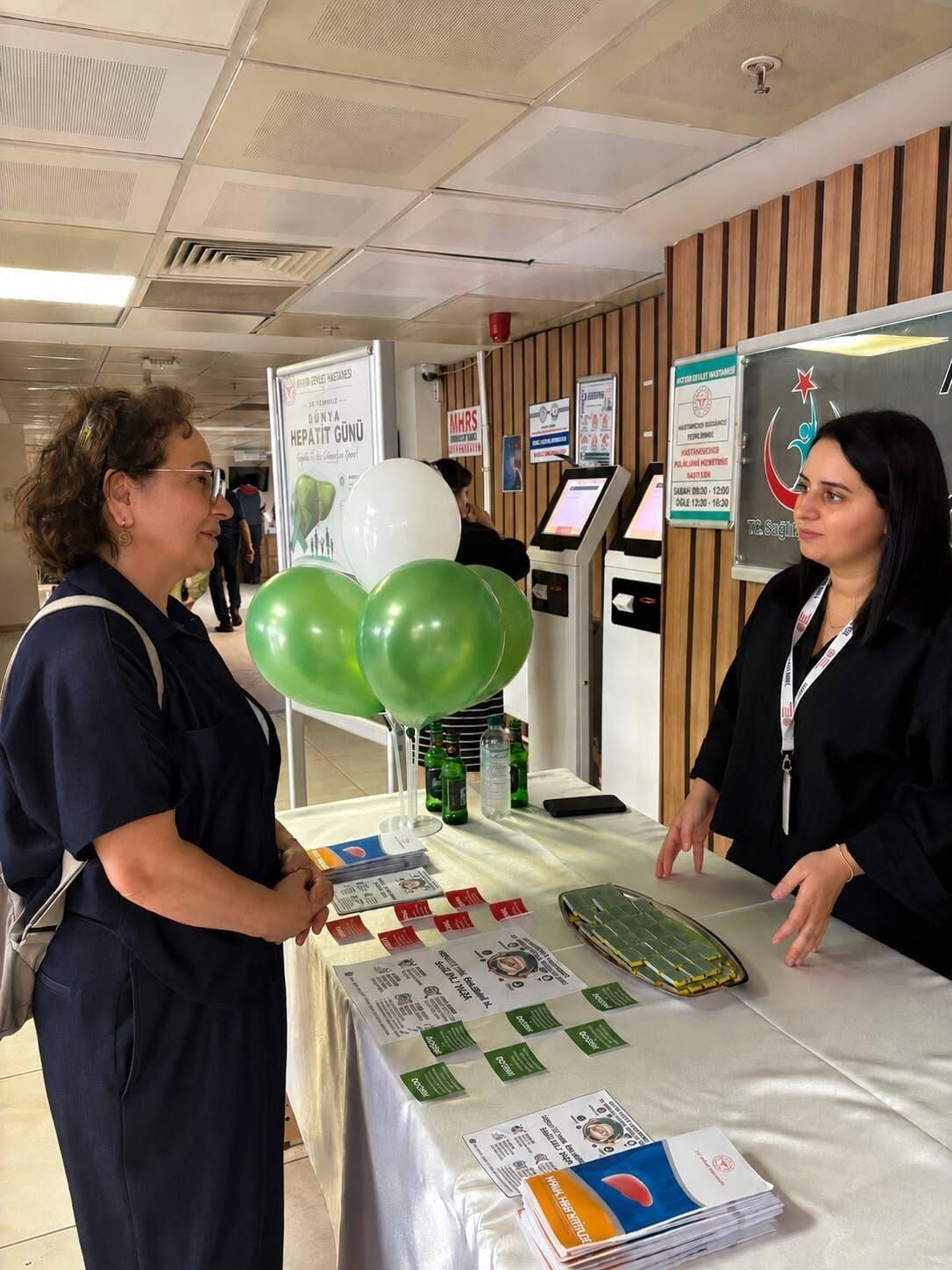 Hepatite Dikkat Çekmek İçin Farkındalık Standı Açıldı-3