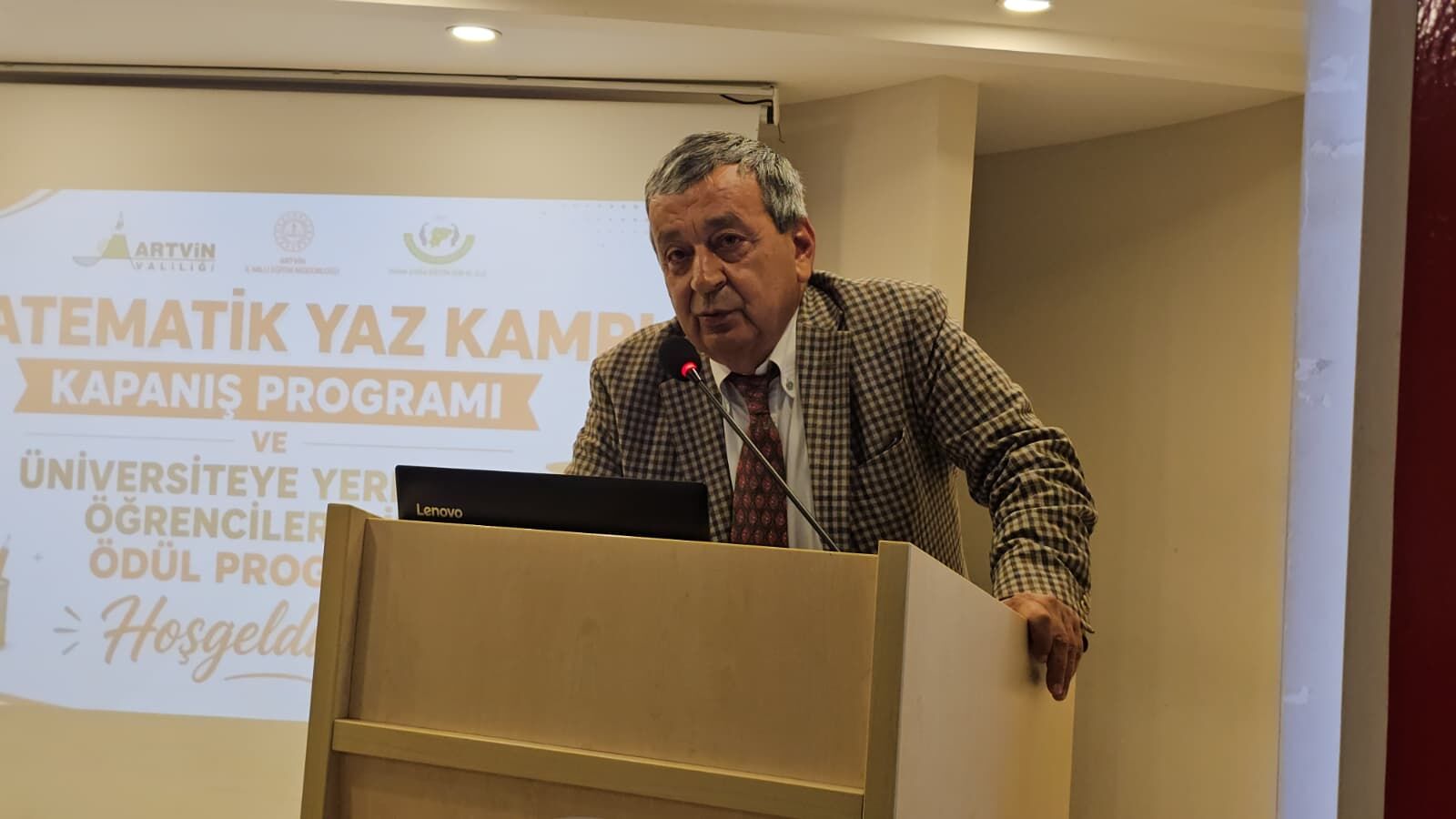 3-Artvin’de Eğitim Başarısına Ödül: 18 Öğrenciye 450 Bin TL