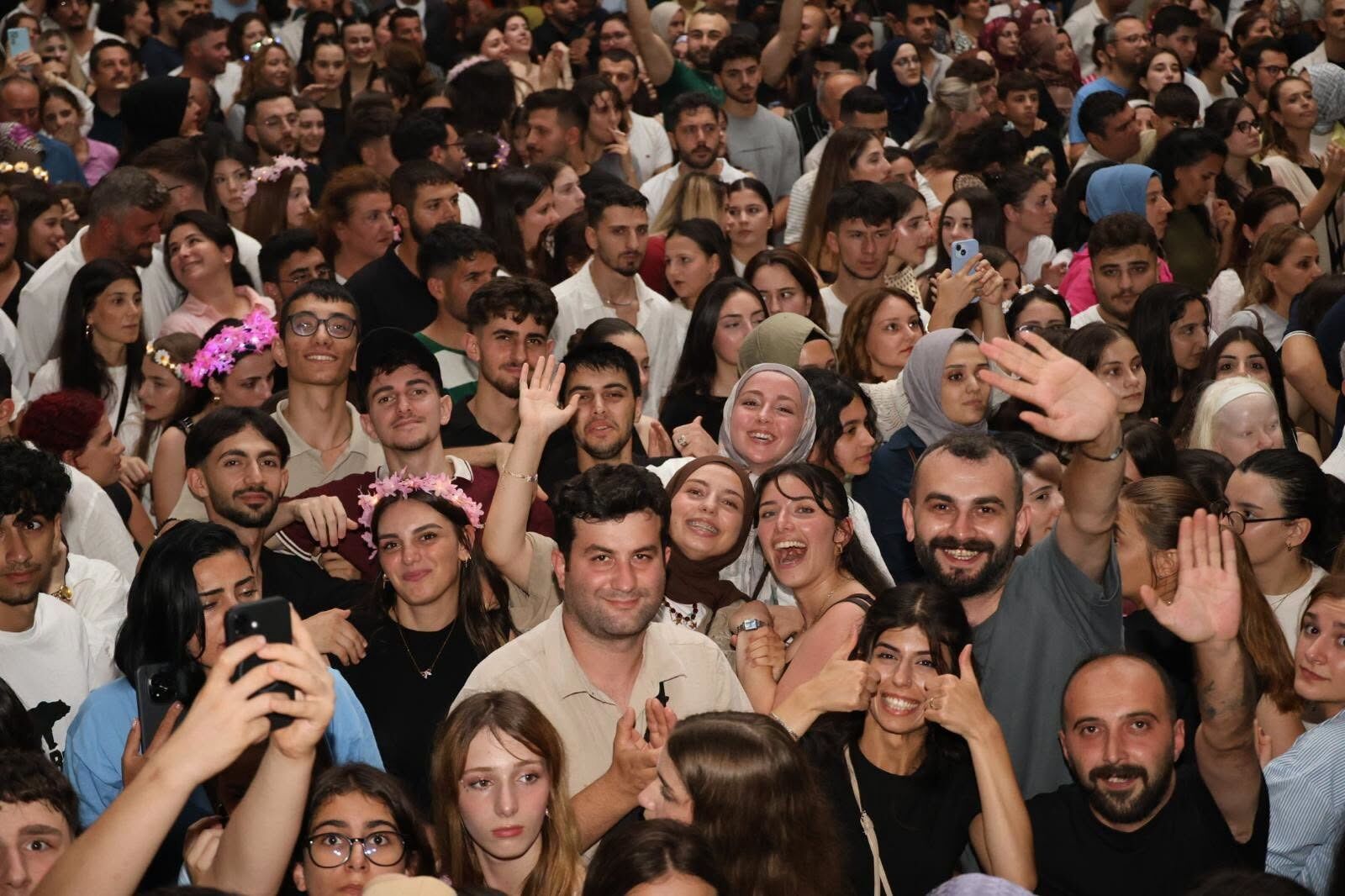Arhavi’de Festival Coşkusu Final Gecesiyle Zirveye Ulaştı-3