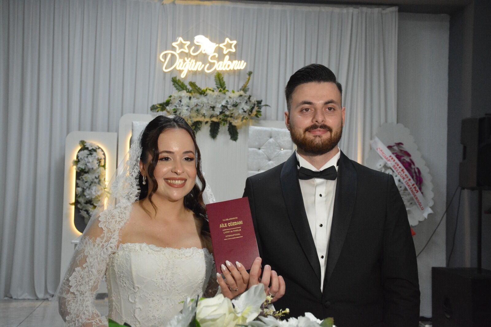 Elif ile Batuhan Artvin'de Dünya Evine Girdi