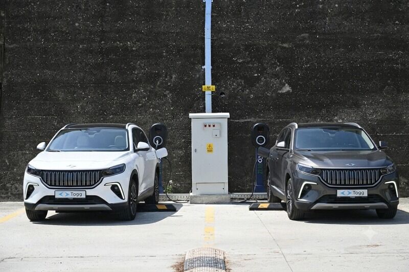 AÇÜ Kampüslerine Elektrikli Araç Şarj İstasyonu-2