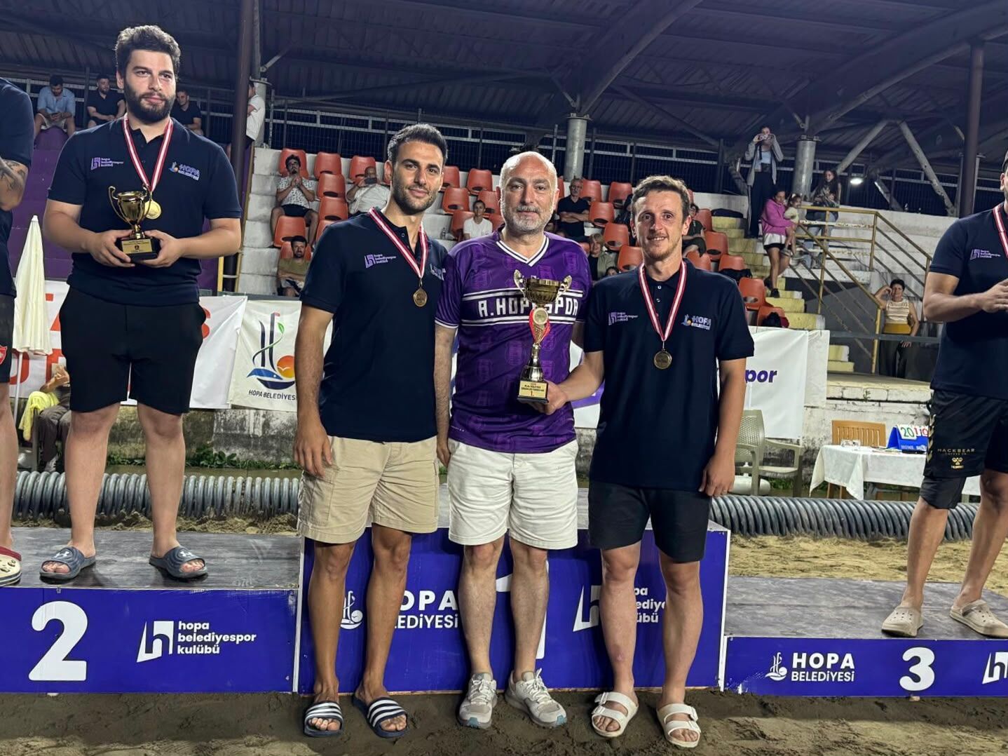 Hopa’da Plaj Voleybolu Heyecanı Sona Erdi-2