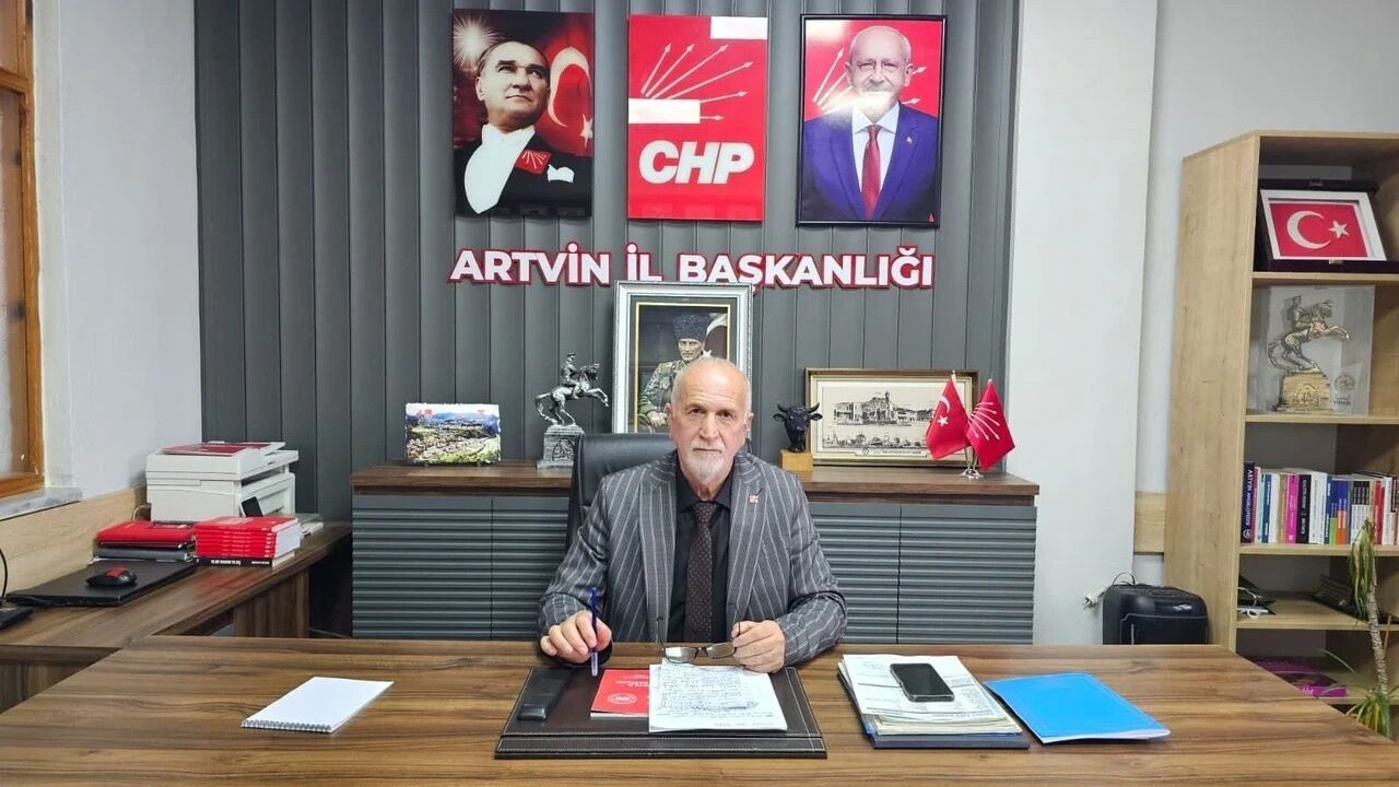 CHP Artvin’de Büyük Kopuş: Özdemir’den “Çarklar Dönüyor” Mesajı