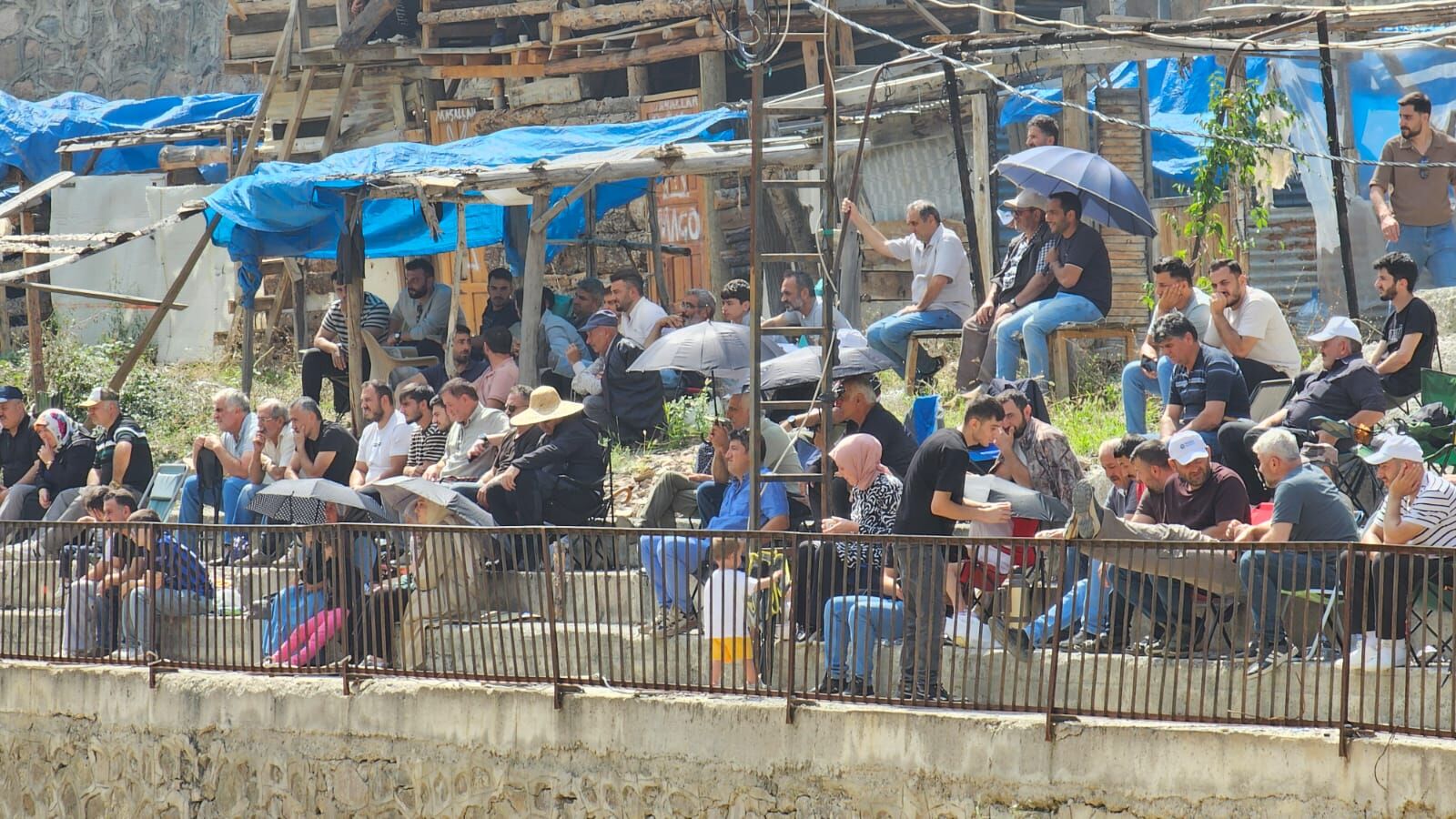 1-Sarıgöl Deresi’nde 10 Köy Muhtarları Festivali Başladı