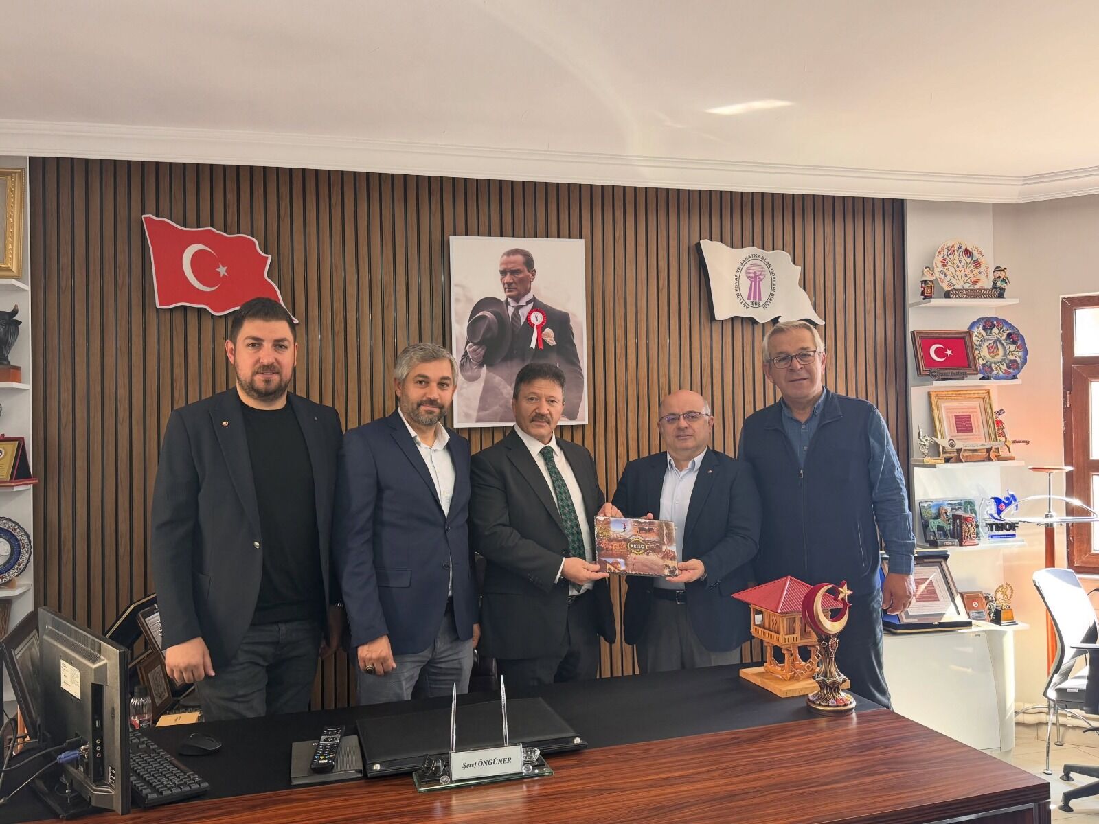 Yiğiner Artvin’de, TSO Heyetiyle Buluştu