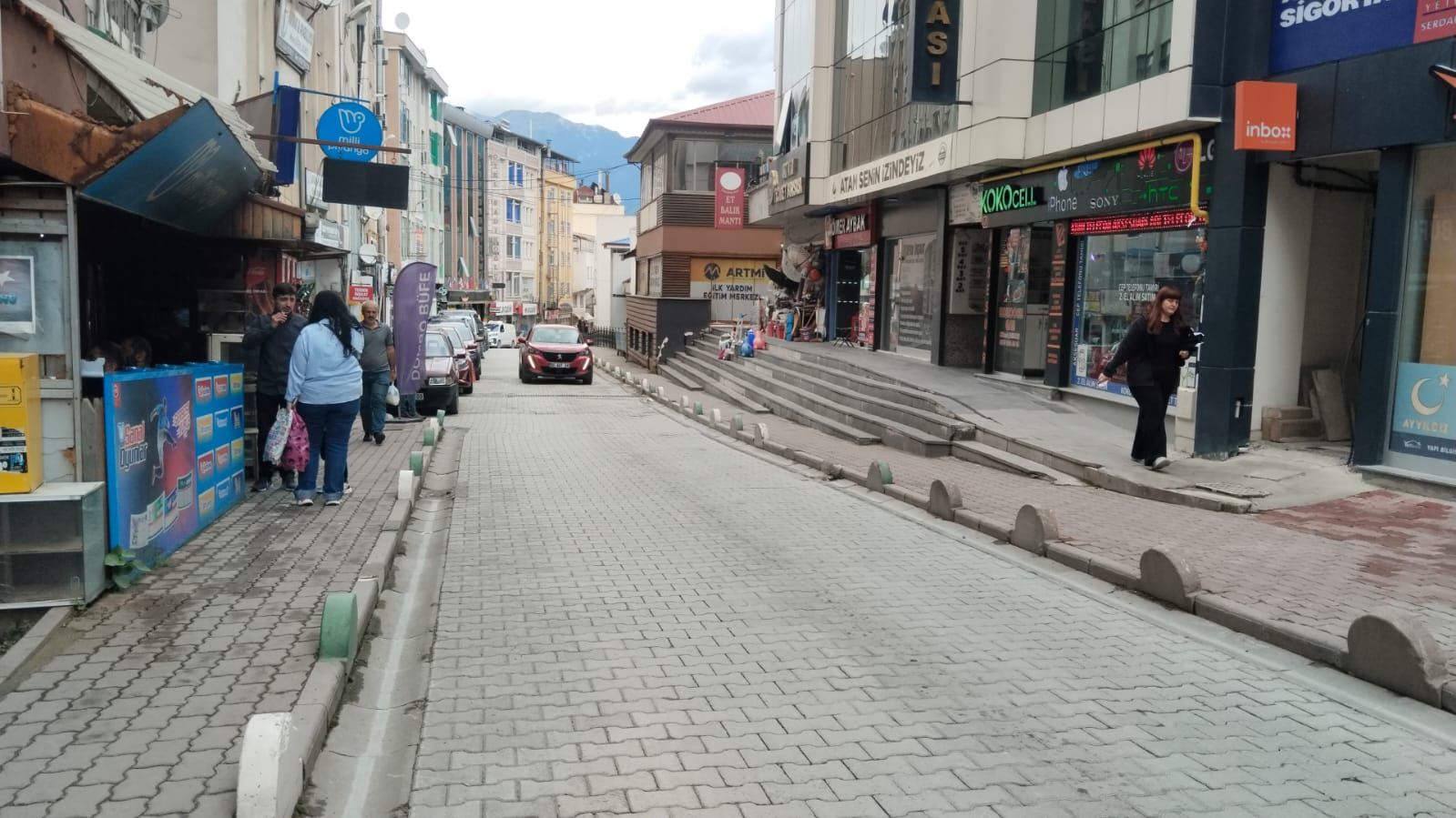 Cumhuriyet Caddesi Araç Trafiğine Kapatılıyor!