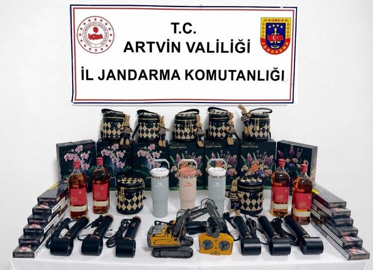 Artvin’de 25 şüpheli yakalandı-4