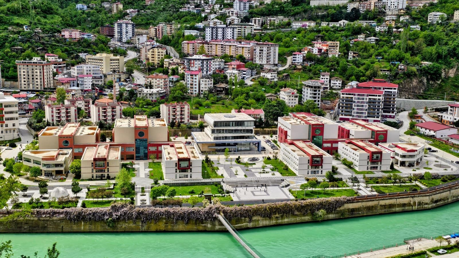 Artvin Çoruh Üniversitesi dünya sıralamasında dikkat çeken yükseliş