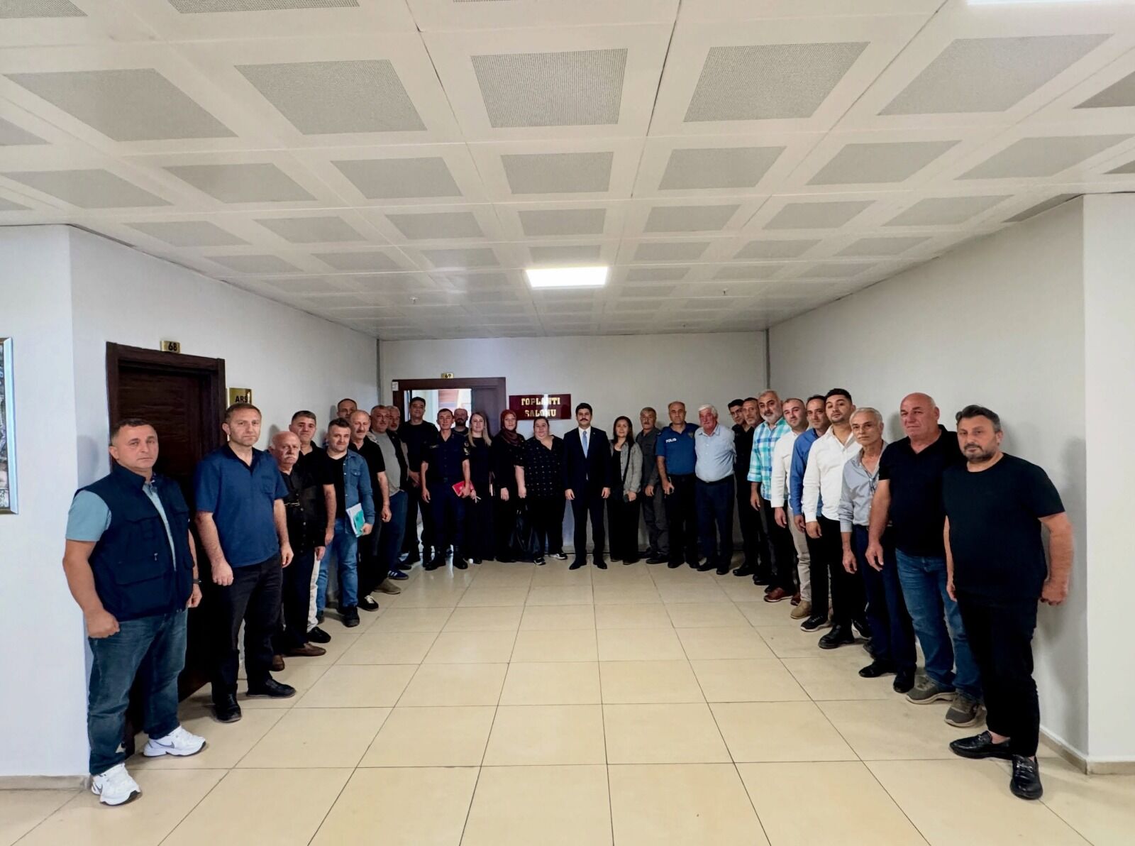 Hopa’da Muhtarlar Toplantısı Gerçekleştirildi