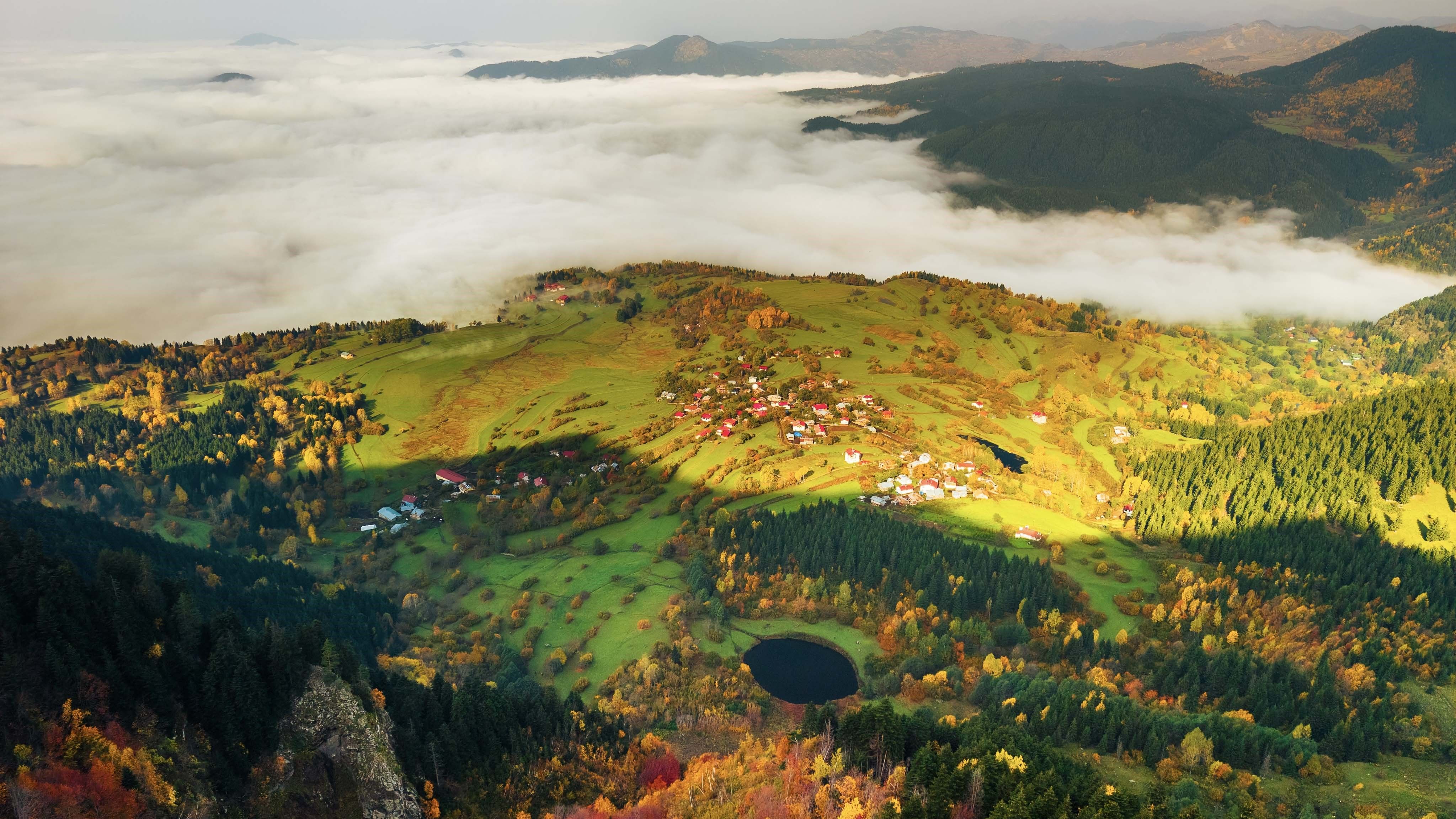 Artvin'de sonbahar renkleri hayran bırakıyor