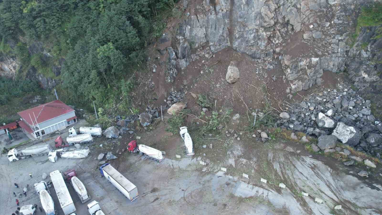 Hopa'daki Heyelan Sonrası Uyarı: Doğu Karadeniz'de Risk Büyüyor