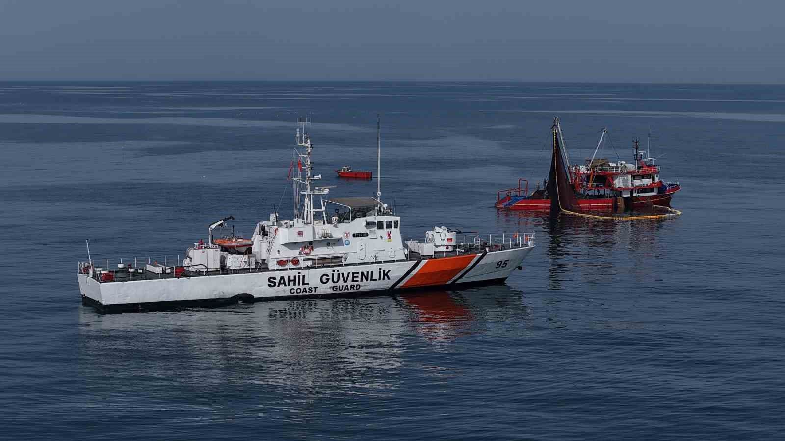 Sahil Güvenlik'ten Balıkçılara Palamut Denetimi