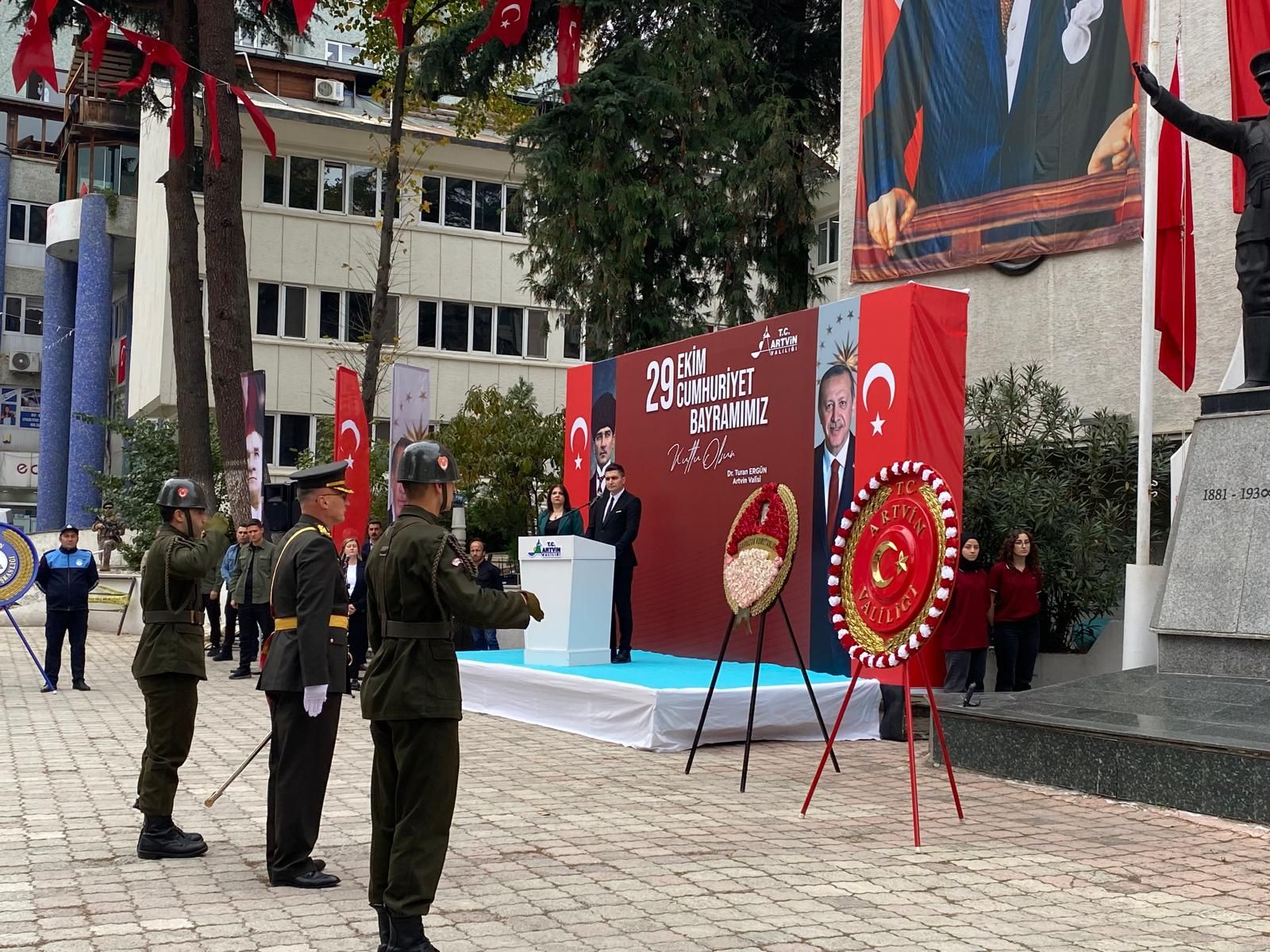 Cumhuriyet’in 103. Yılı Çelenkle Selamlandı
