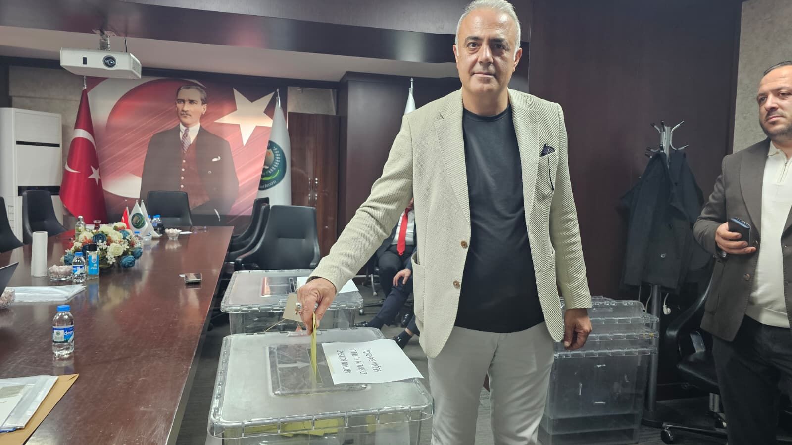 Akyürek ve Hacıoğlu Güven Tazeledi-3