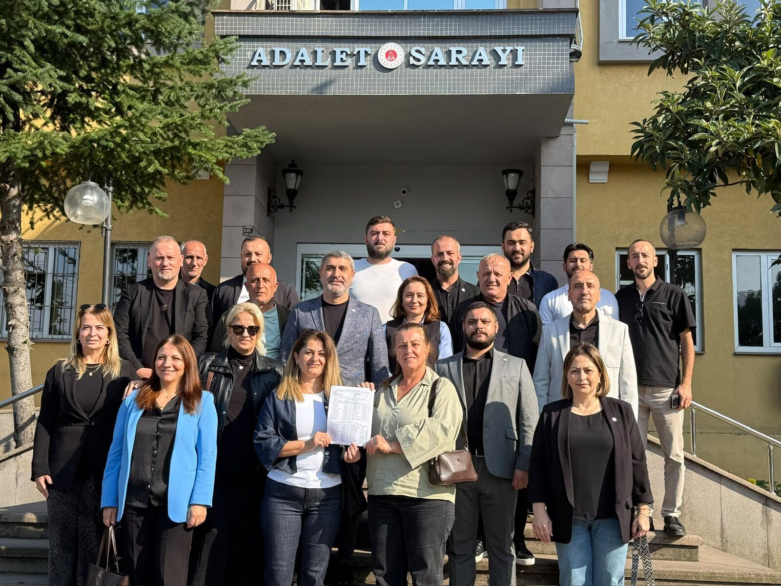 Yeni Parti Hopa’da Mazbata Teslim Alındı