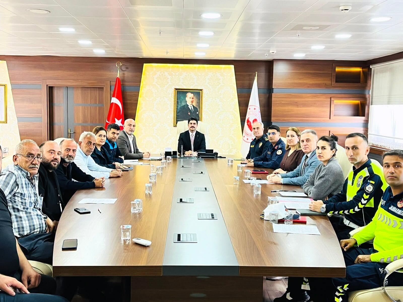 Hopa’da Yoldere Ulaşımı İçin Kritik Toplantı