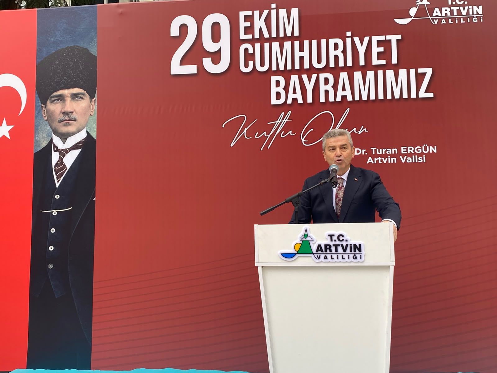 Artvin’de Cumhuriyet Coşkusu Meydanlara Taştı