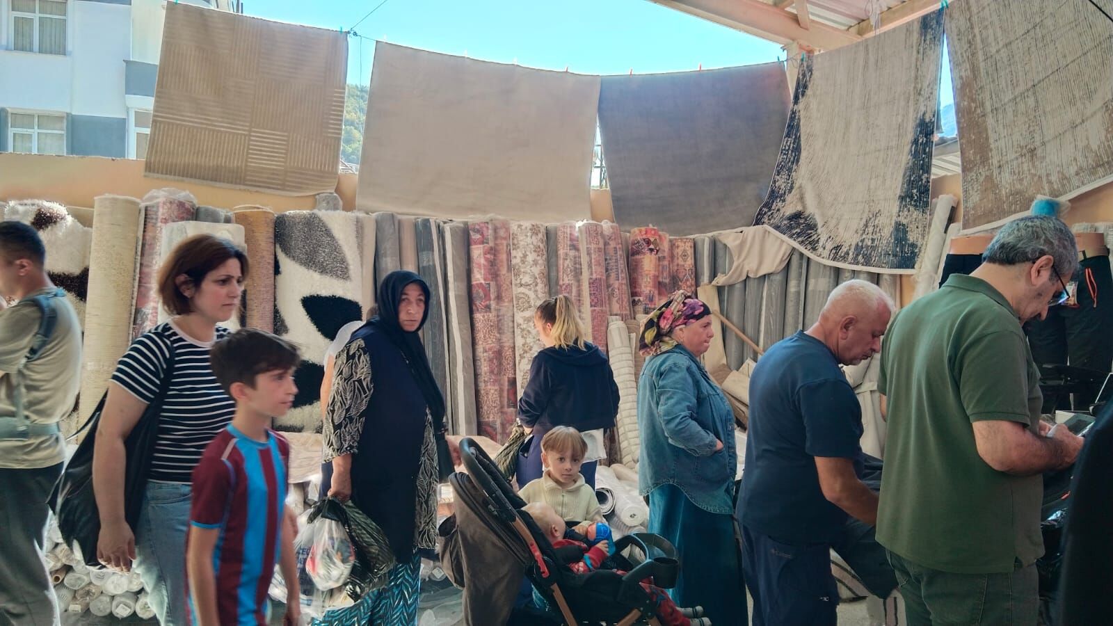 İstanbul İndirim Festivali Borçka’da Yoğun İlgi Görüyor
